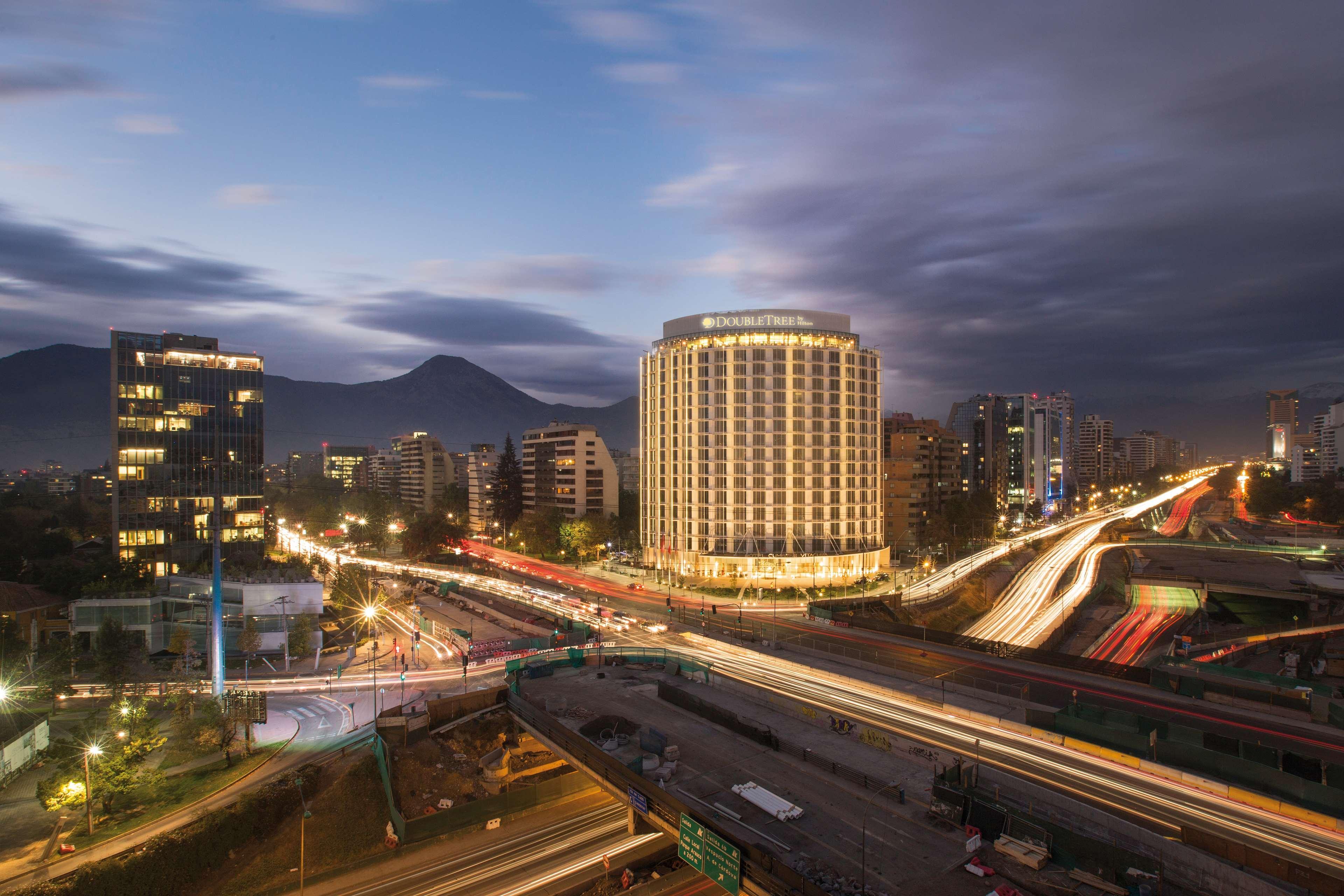 Doubletree By Hilton Santiago Kennedy, Chile Hotel Exterior photo